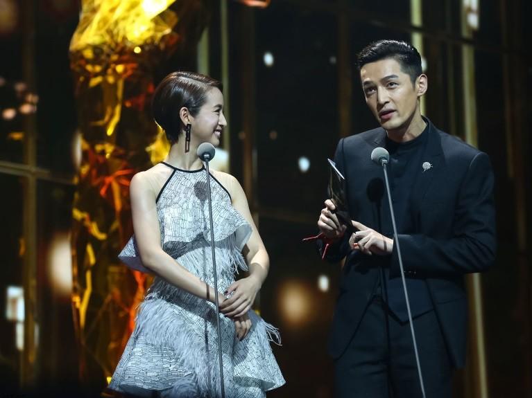 胡歌最新動態(tài)2017,胡歌最新動態(tài)2017，演藝事業(yè)的蓬勃發(fā)展及多元領域的探索